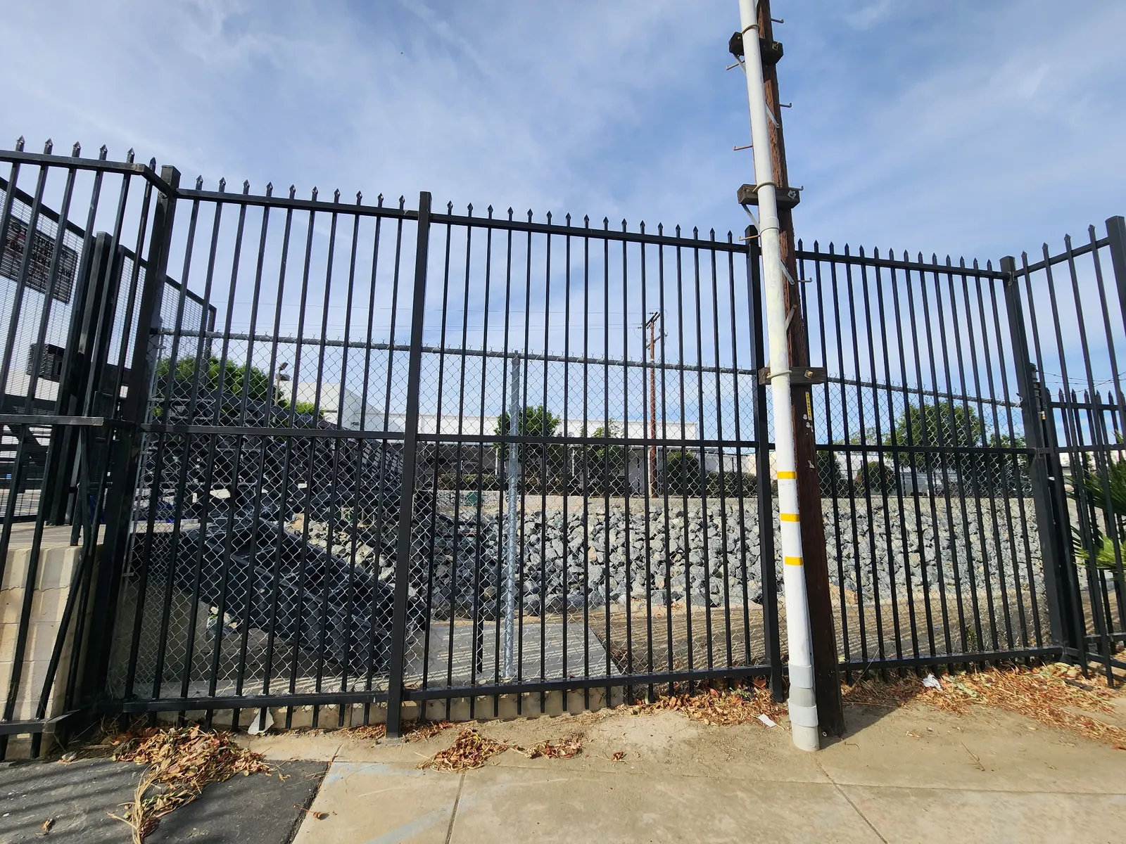 Commercial spear-top steel security fence